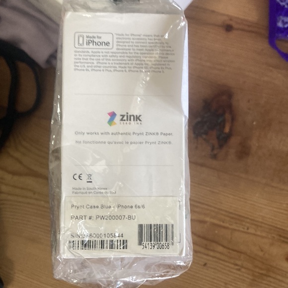 New PRYNT instant photo printer with tags. - Picture 4 of 5